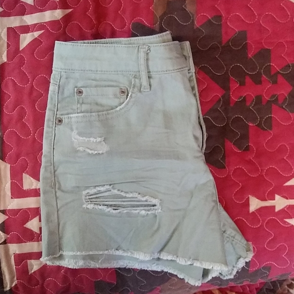 Distressed Jean Shorts - Picture 5 of 5